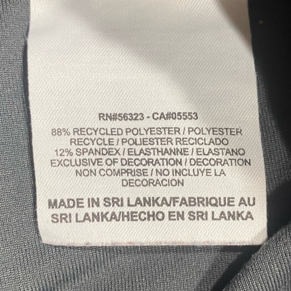 Nike Dri-fit Leggings Size Small Capri Dark Gray Inside Pocket Nike Swoosh - Picture 6 of 7